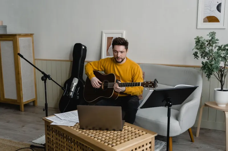 No Label, No Problem: How Independent Artists Are Owning Their Sound in 2024