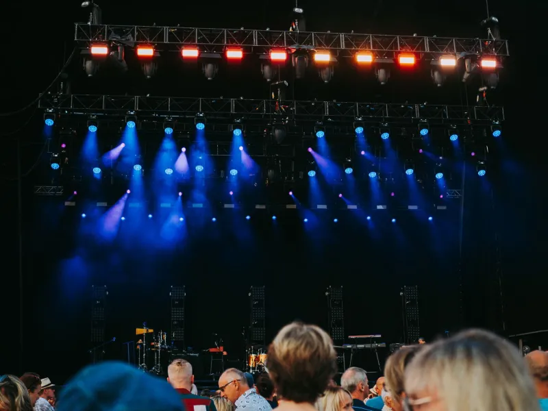 Night in Order: How Artists Engineer the Perfect Concert Through Song Sequencing