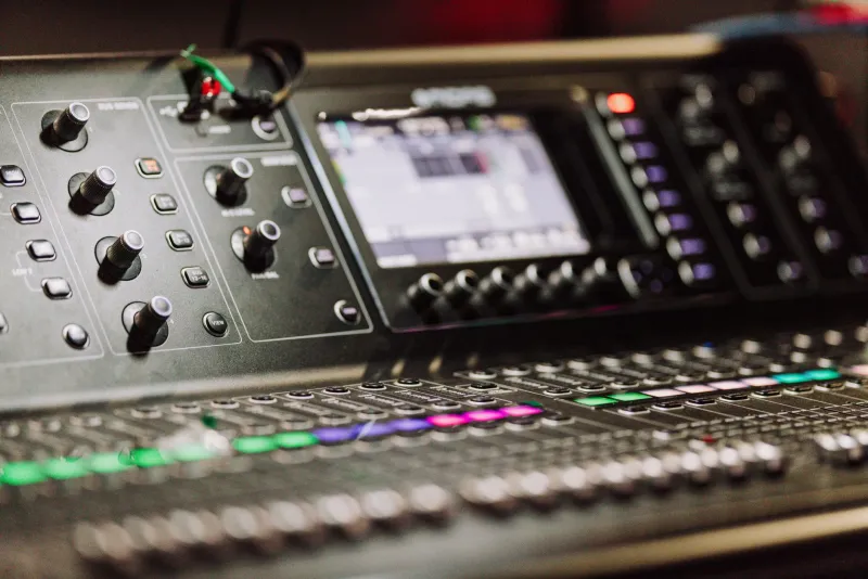 Crank It to Eleven — Then Turn It Back Down: How Streaming Quietly Killed the Volume Wars